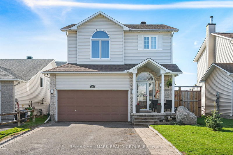251 Stiver St, Russell - Village of Russell image-0-0