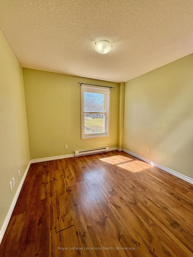 11 - 127 Alfred Street W