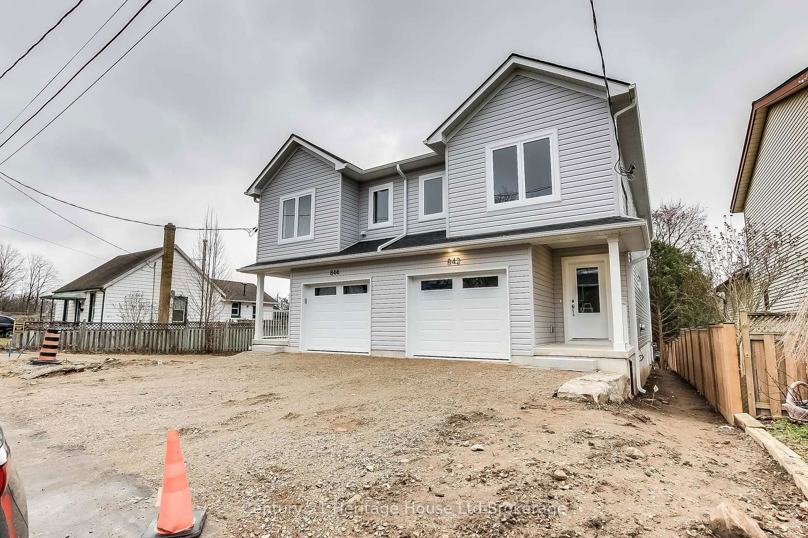 Semi-Detached House for sale at 844 WATER Street, Woodstock, South, N4S 1S7 - MLS: X12121948