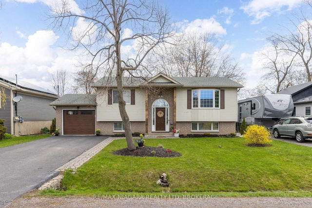 44 Maple Leaf Avenue