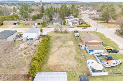 28 WILSON St, Chalk River - Chalk River and Laurentian Hills South image-0-4