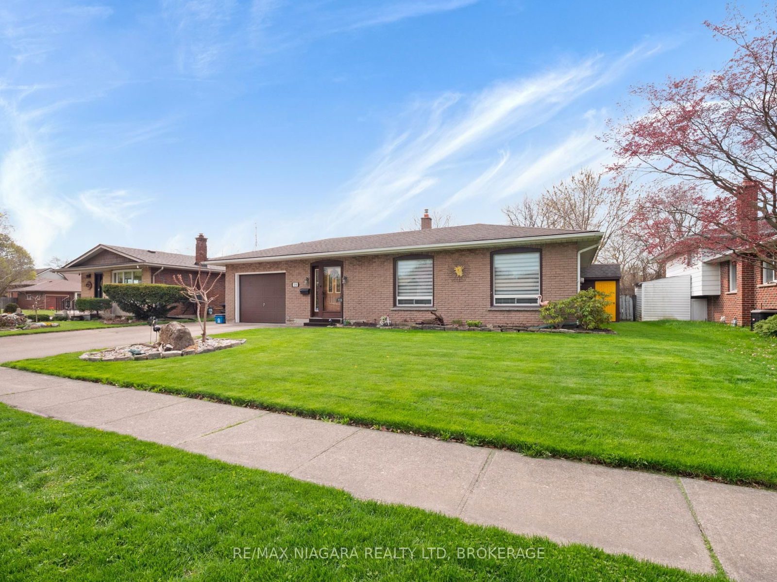 Detached House for sale at 7058 Freeman Street, Niagara Falls, Morrison, L2E 5V5 - MLS: X12122367