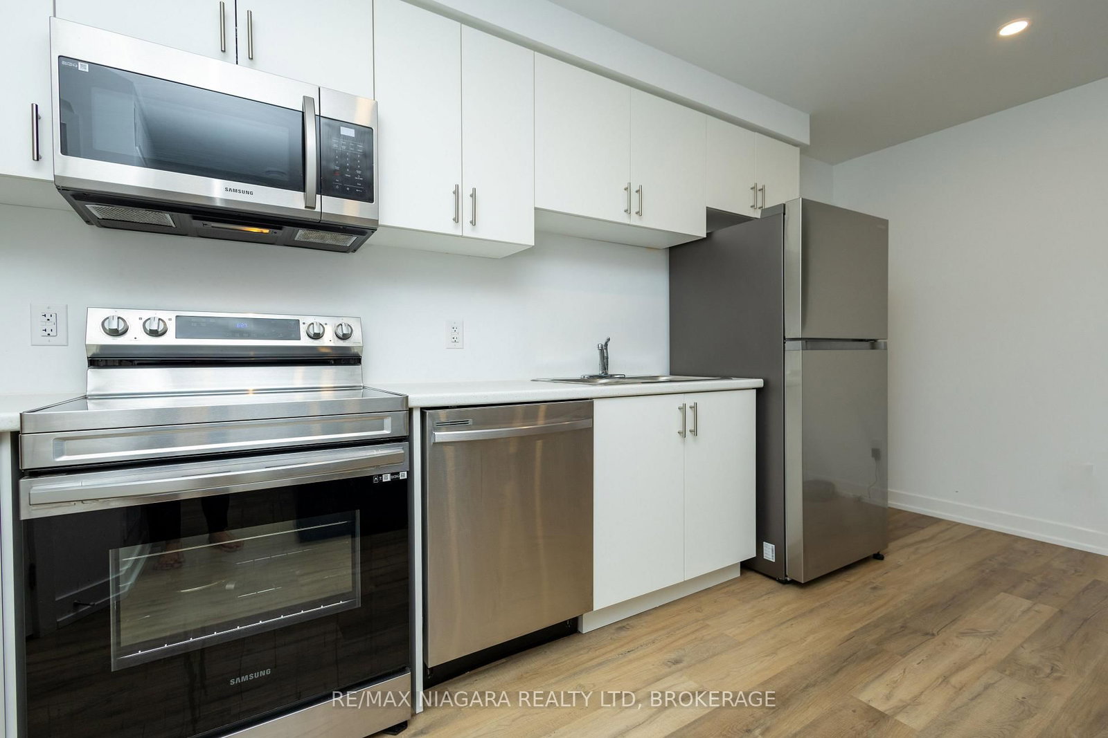 4263 Fourth Avenue, Unit 211 - Photo 9