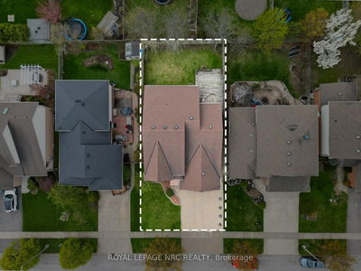 31 Crysler Cres, Thorold - Confederation Heights image-0-2