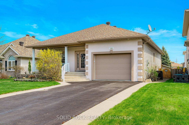 1021 Crestwood Dr, Brockville, K6V 7N1 | Image 2