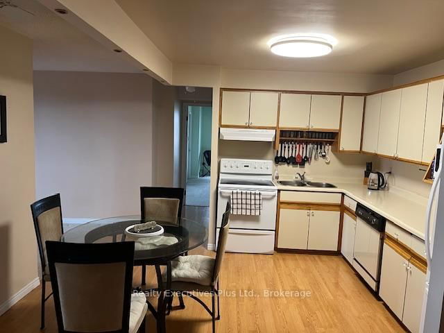604 - 21 EAST Avenue