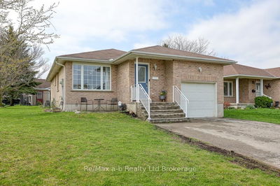 1 Feltz Dr, Ingersoll - North