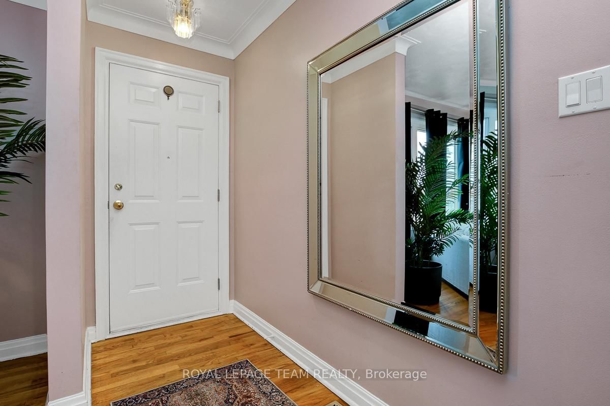 Detached House for sale at 2027 Ogilvie Road, Ottawa, Cardinal Heights, K1J 7P1 - MLS: X12123362