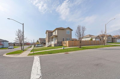 106 Connell Dr, Loyalist - Amherstview image-0-1