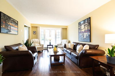 401 Surrey Dr, North Bay - Airport image-0-4