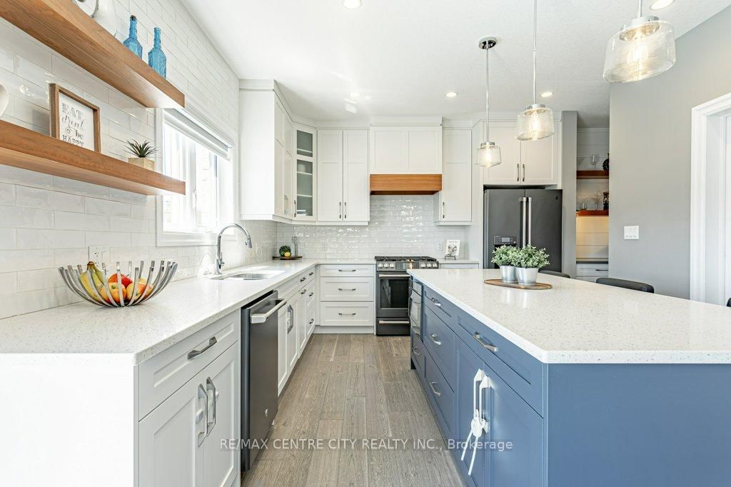 Listing Image 15