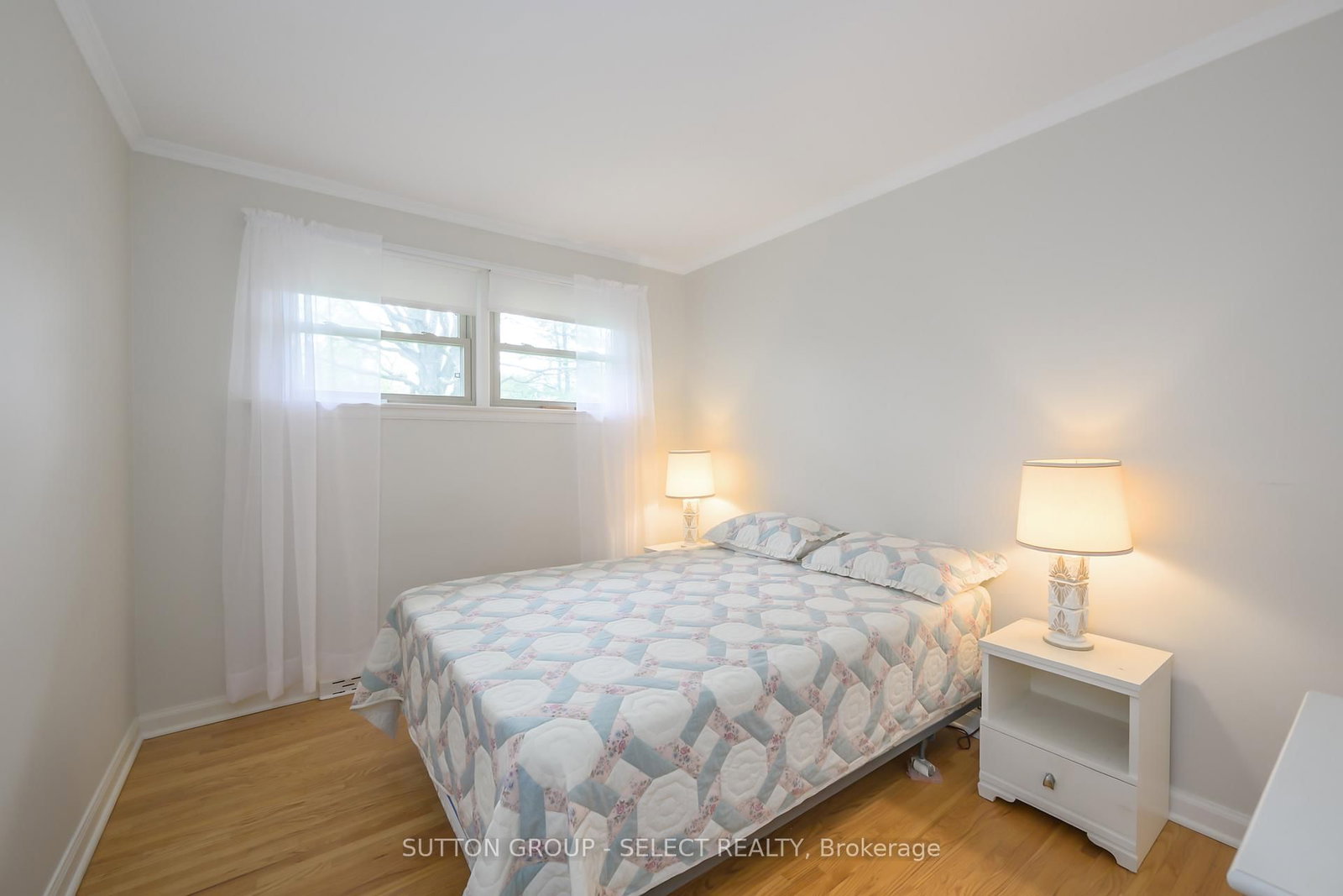 Listing Image 16