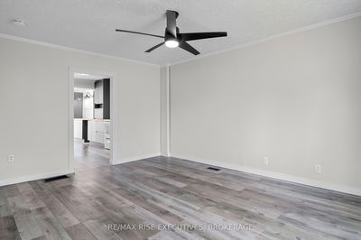 6 Arthur St, Kingston - East of Sir John A. Blvd image-0-3