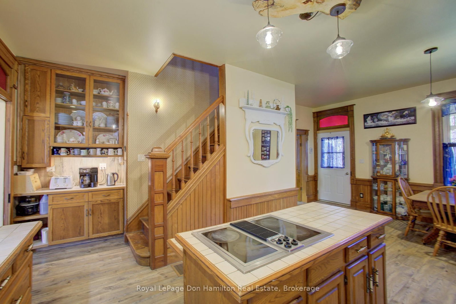 Listing Image 14