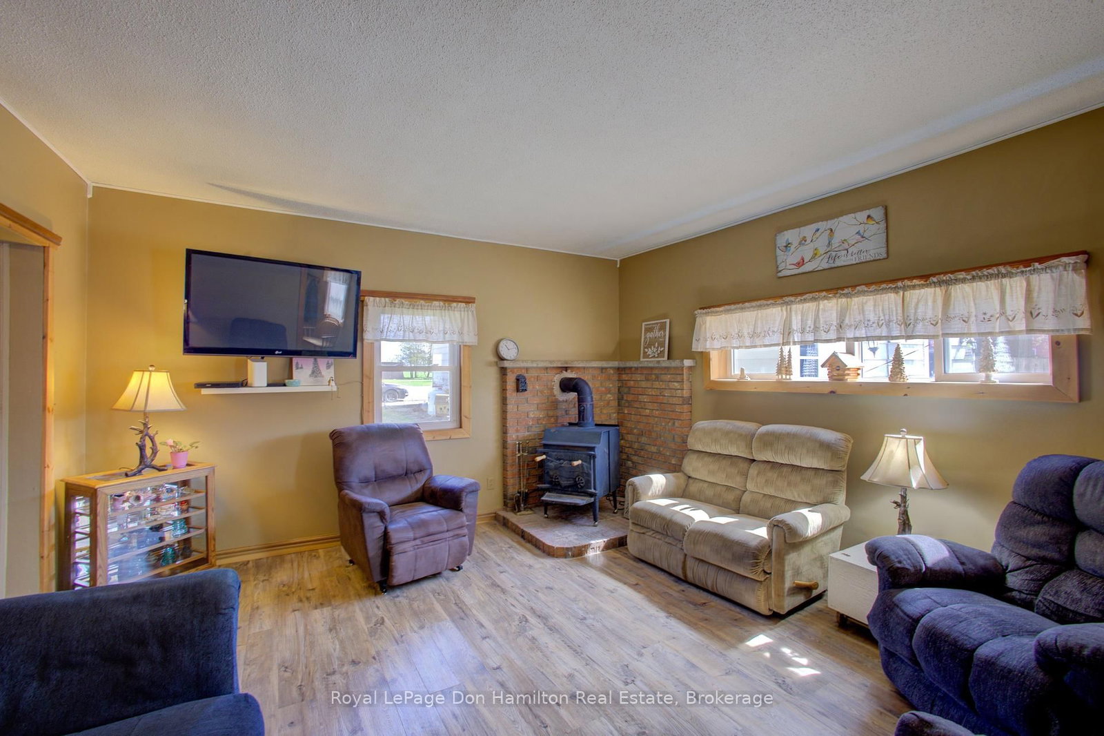 Listing Image 18