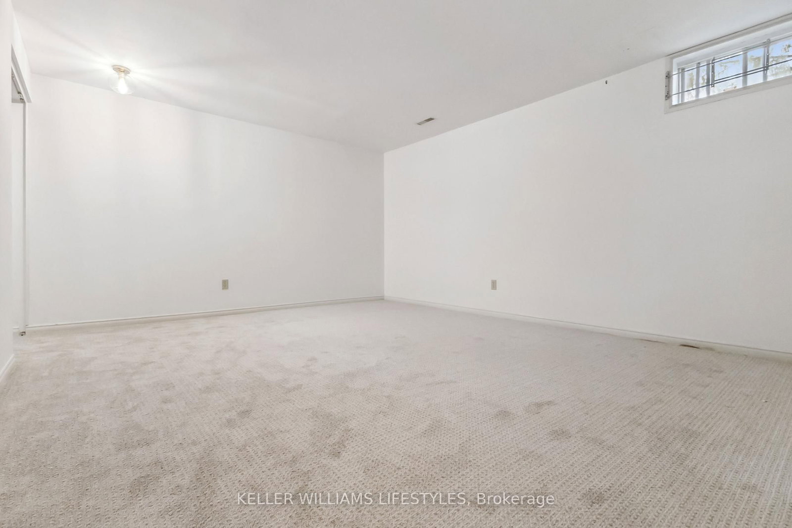 Listing Image 42