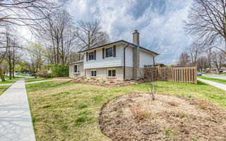 111 Martinglen Crescent