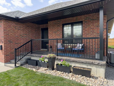 126 Springdale Dr, Kawartha Lakes - Lindsay image-0-3
