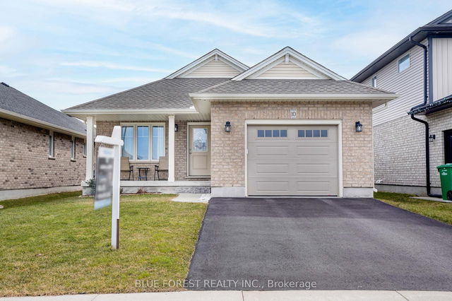 10 Auburn Drive