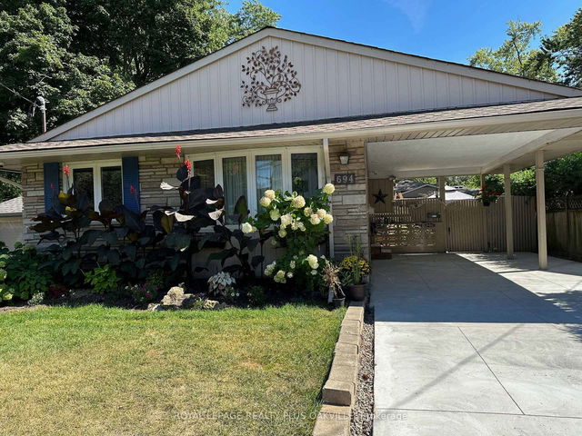 Upper - 694 Niagara Street