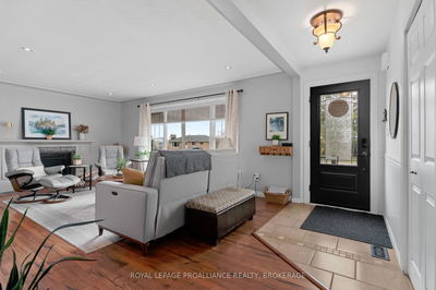 31 Sherwood Ave, Loyalist - Amherstview image-0-4