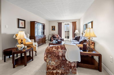 Unit 300 — 213 LEONARD St, North Bay - College Heights image-0-2
