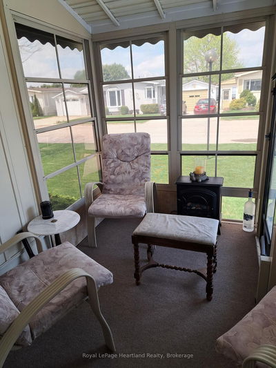 34 Miller St, Strathroy-Caradoc - SE image-0-4