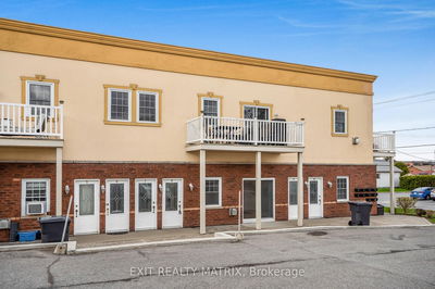 Unit 8 — 926 Lansdowne St, Hawkesbury - Hawkesbury image-0-1