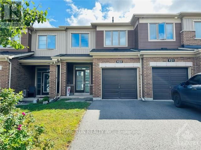 623 LAURALEAF Crescent