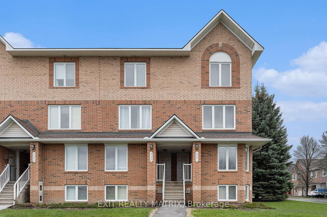 525 Aquaview Drive