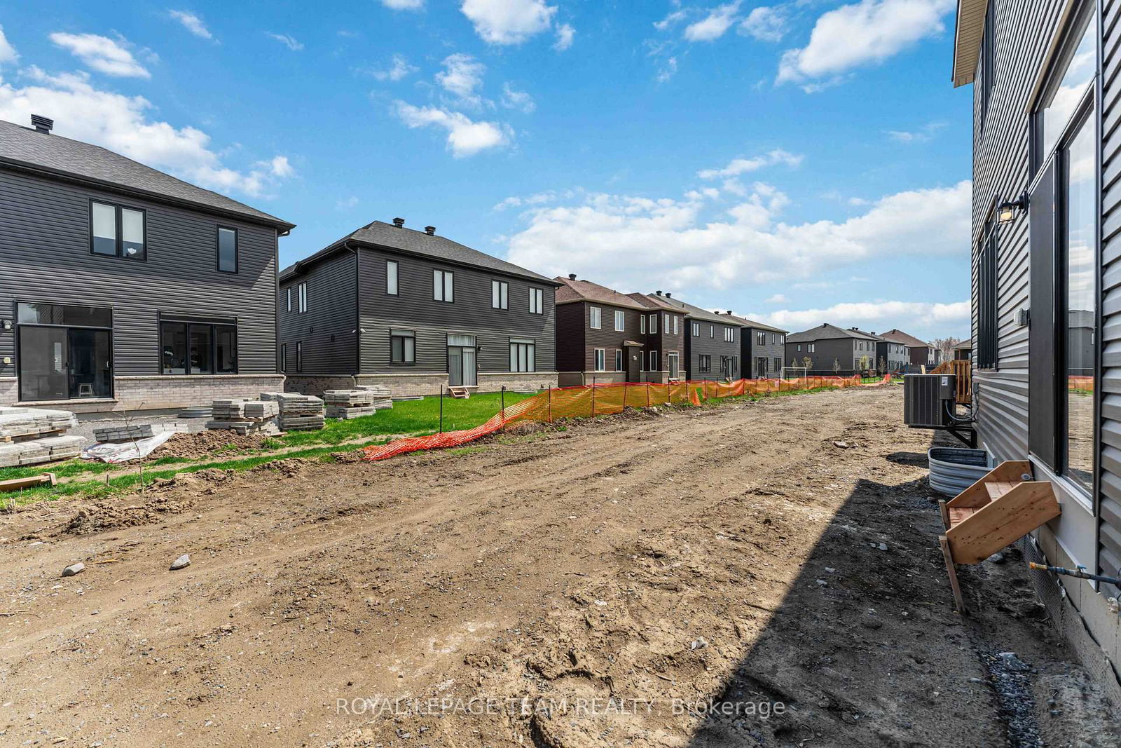 2026 Wanderer Avenue • Manotick, ON photo 32