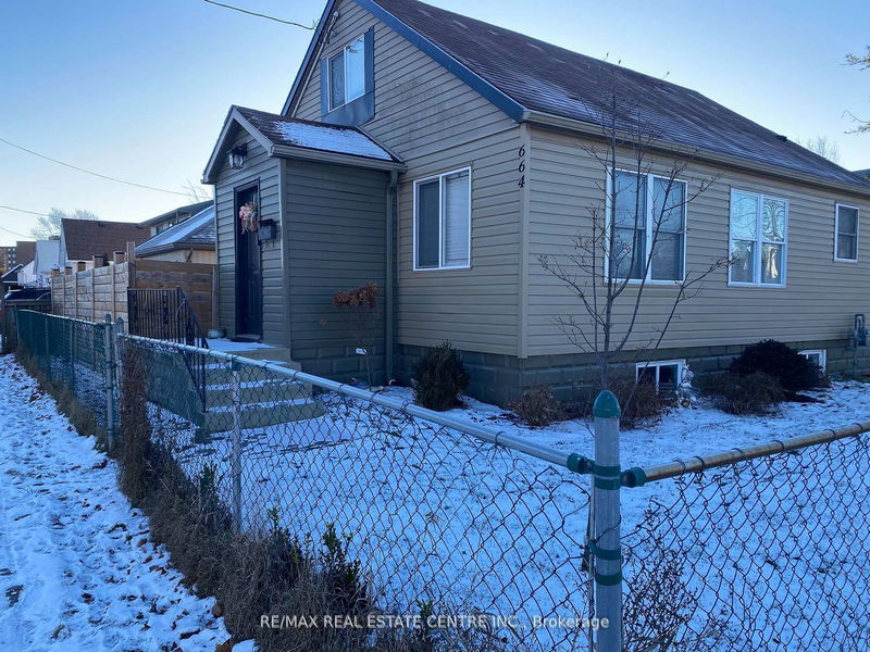 664 Wallace St, Chatham-Kent - Wallaceburg image-0-0