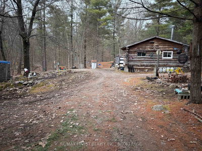 2066 Echo Lake Rd, Godfrey - Frontenac Centre
