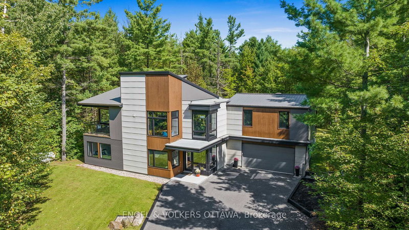 108 Edith Margaret Pl, Ottawa, K2W 1A8 | Image 2