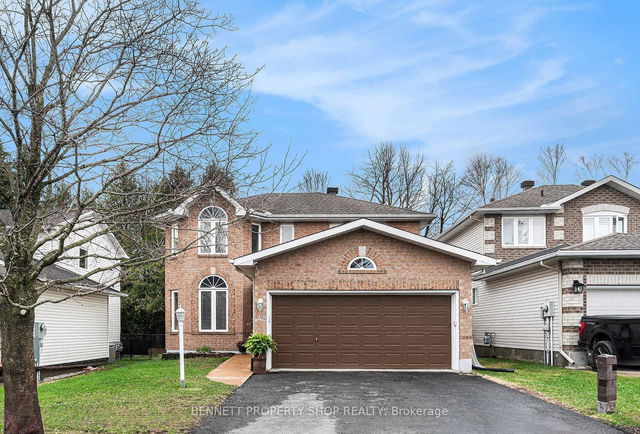 42 Steggall Crescent