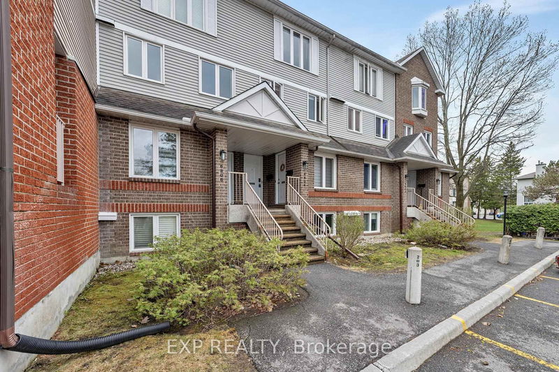 Unit B — 6804 Jeanne Darc Blvd, Ottawa - Convent Glen North image-0-0