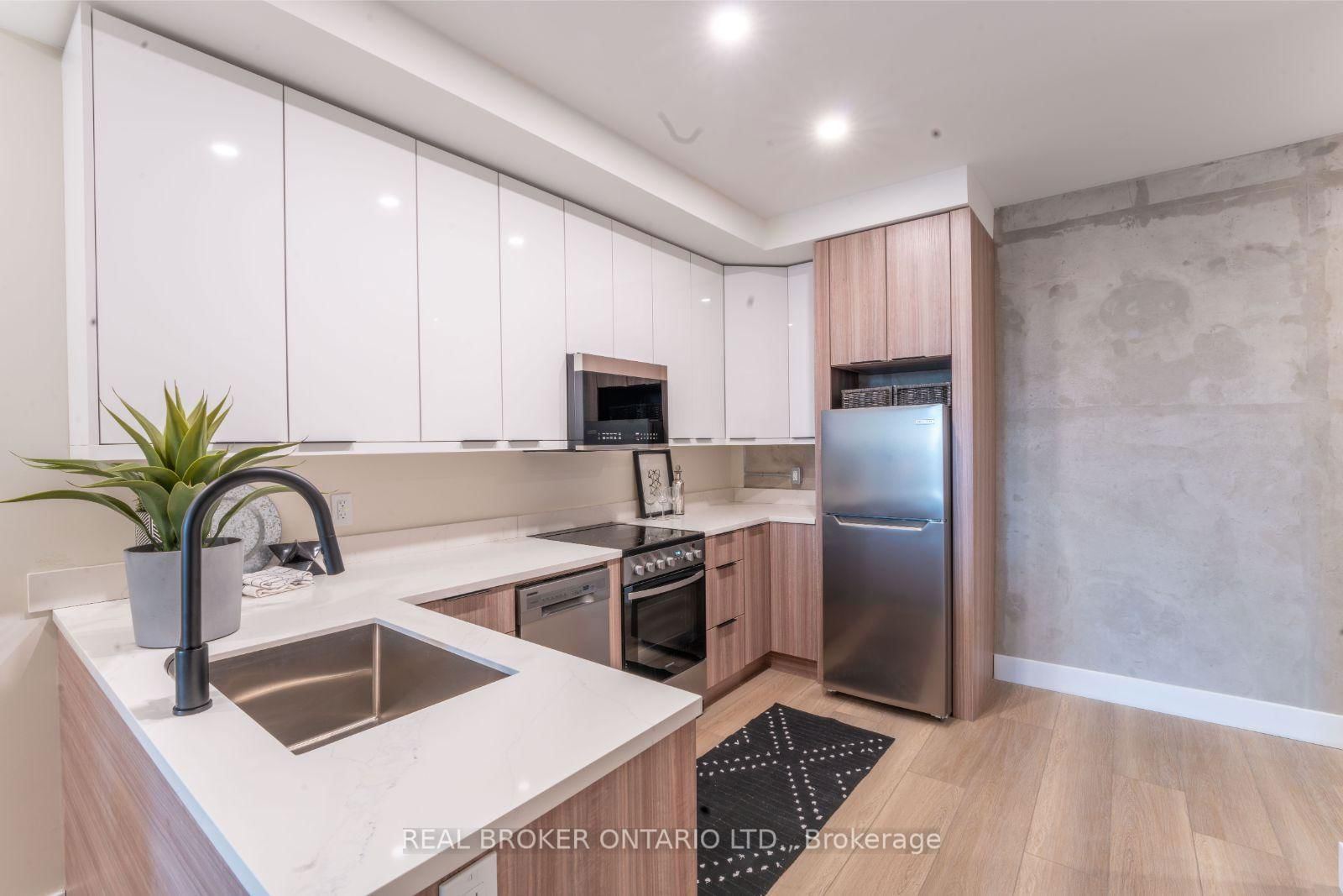Semi-Detached House for lease at 707-169 James Street, Hamilton, Corktown, L8P 3A3 - MLS: X12125124
