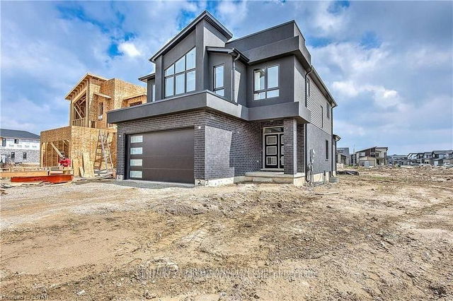 249 HESSELMAN Crescent