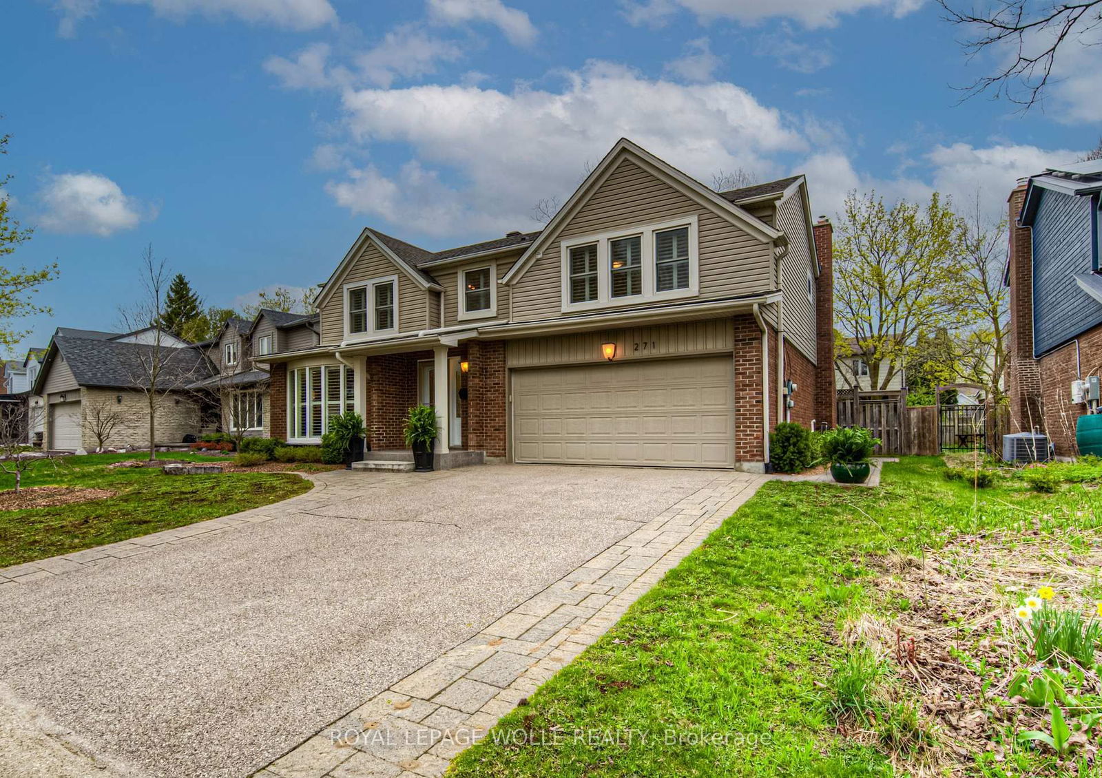 Detached House for sale at 271 Beechlawn Drive, Waterloo, N2L 5W8 - MLS: X12125202