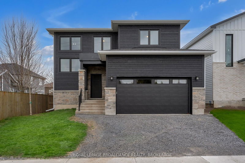 2 Park Cres, Loyalist - Amherstview image-0-0