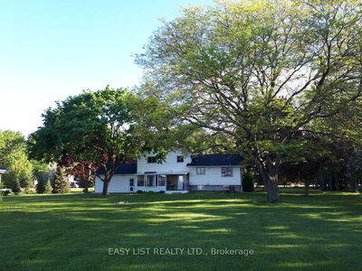 3051 Egremont Rd, Plympton-Wyoming - Plympton Wyoming image-0-1
