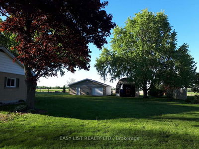 3051 Egremont Rd, Plympton-Wyoming - Plympton Wyoming image-0-2