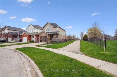 33 Bowen Dr, Guelph - Victoria North image-0-2