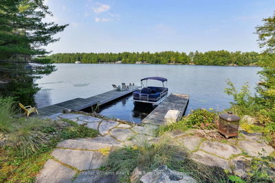 1029 Lakeshore Dr, Gravenhurst - Muskoka (S) image-0-2