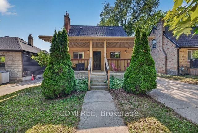 190 Rathowen Street
