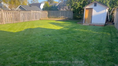 15 Donald Ave, Hamilton - Dundas image-0-3