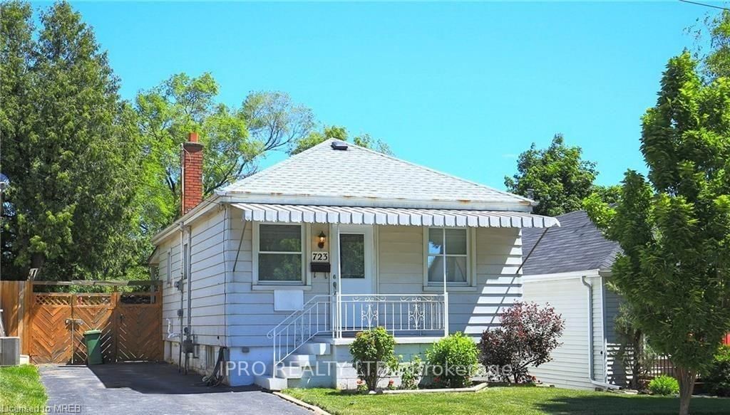 Detached House for lease at 723 Rennie Street, Hamilton, Parkview, L8H 3R3 - MLS: X12126360