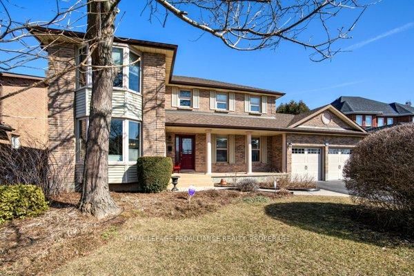 Detached House for sale at 402 Briarwood Drive, Kingston, City SouthWest, K7M 7V1 - MLS: X12126491
