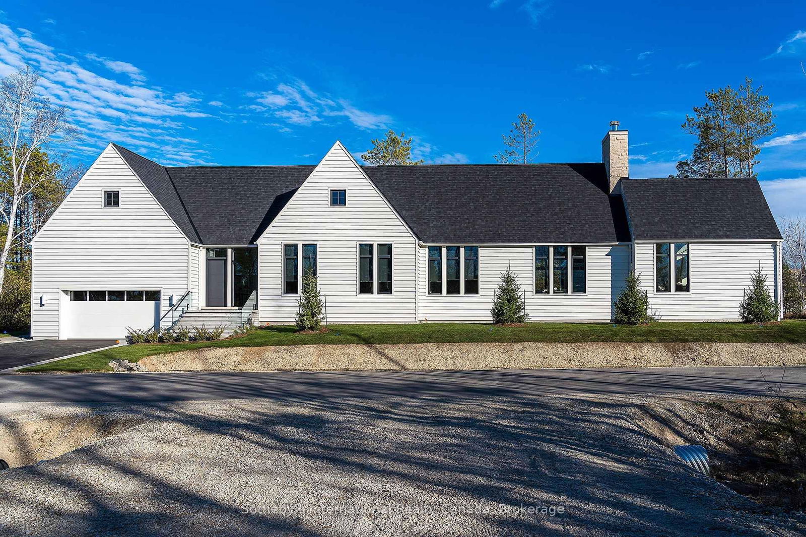 Detached House for sale at 101 DEER Lane, Blue Mountains, Blue Mountains, N0H 1J0 - MLS: X12126533