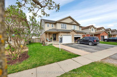 220 Brenneman Dr, Wilmot -  image-0-3